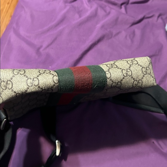 Gucci Beige and Black Messenger Bag with Red and Green Stripe - Picture 4 of 8